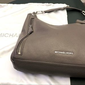 Michael Kors Leather Hobo Bag Khaki + dust bag